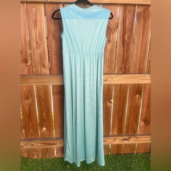 Sweet vintage Peignoir nightgown & robe set - Picture 8 of 12